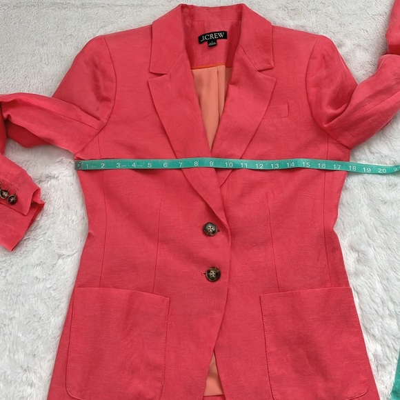 Like New J. Crew Helena Blazer in Chelsea Linen Cupro Blend, Size 2 - Picture 5 of 12